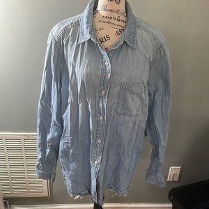 ☀️3/$20 Light Blue Denim Shirt.